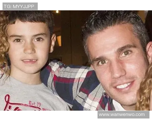 足球明星与子女关系揭秘：亲子互动背后的温情与责任